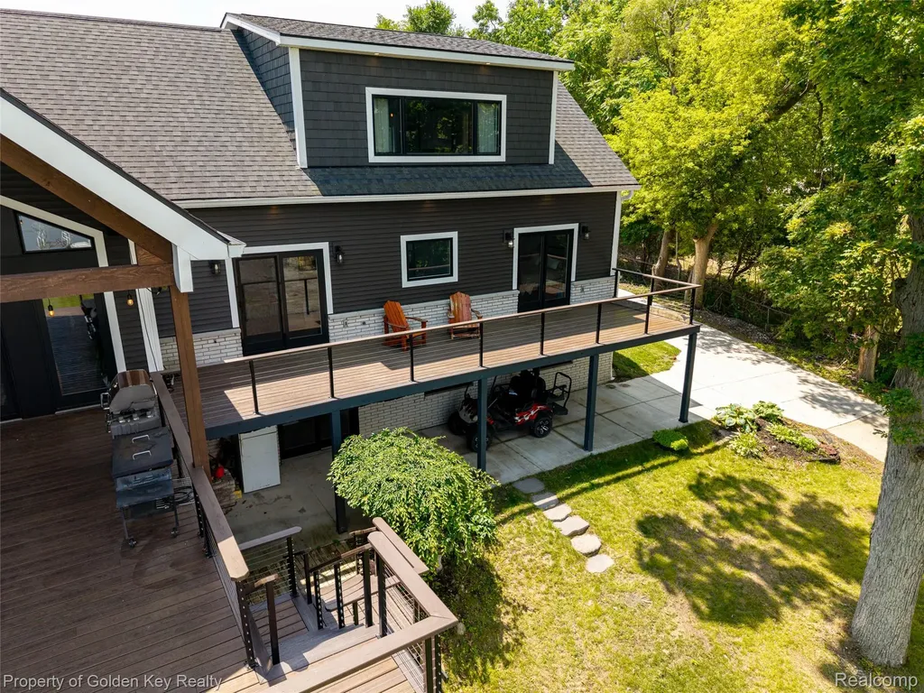 1210 W Oakley Park Road Commerce Charter Township MI 48390