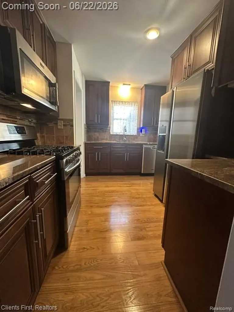 24631 Carlysle Street Dearborn City MI 48124