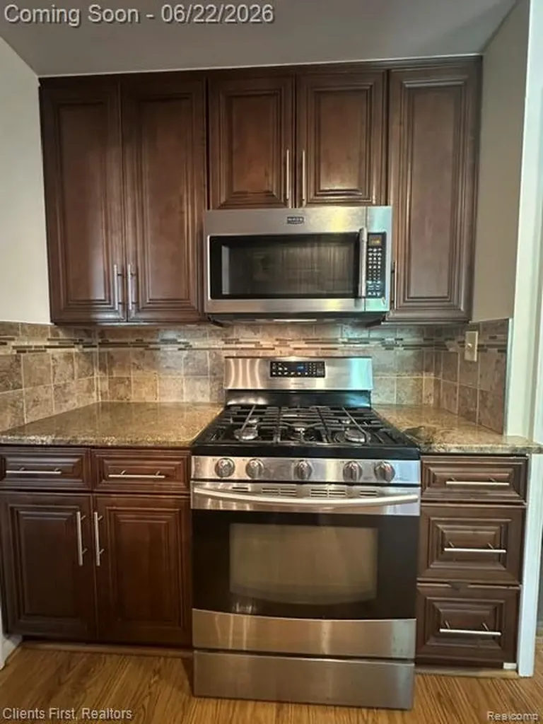 24631 Carlysle Street Dearborn City MI 48124