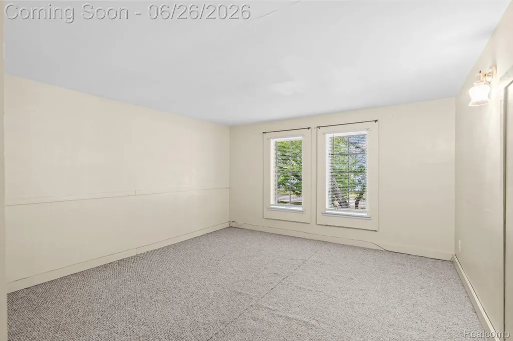 514 Lake Street Howell City MI 48843