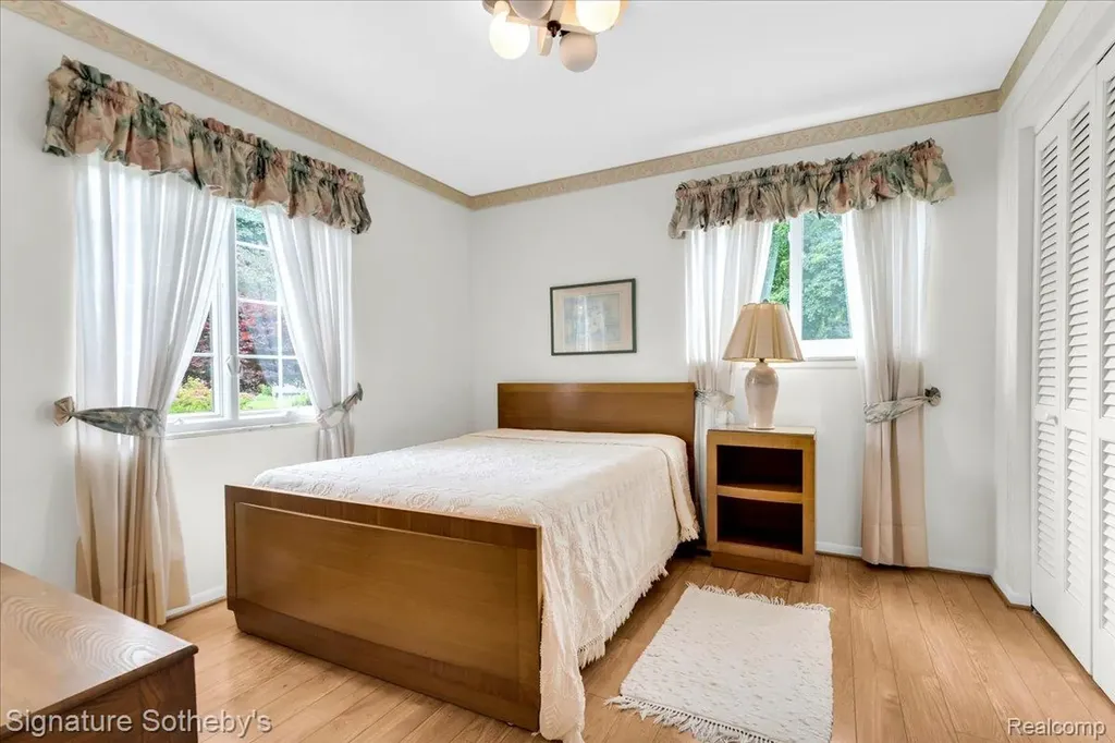 6851 Meath Hunt Circle Troy City MI 48098