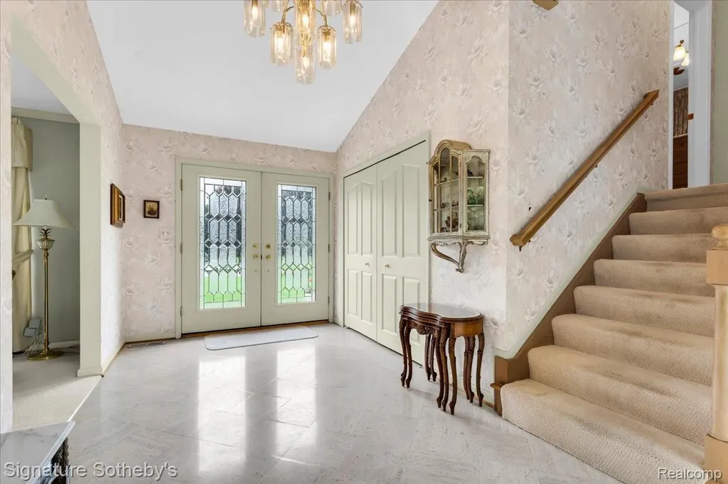 6851 Meath Hunt Circle Troy City MI 48098