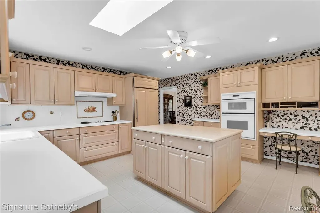 6851 Meath Hunt Circle Troy City MI 48098