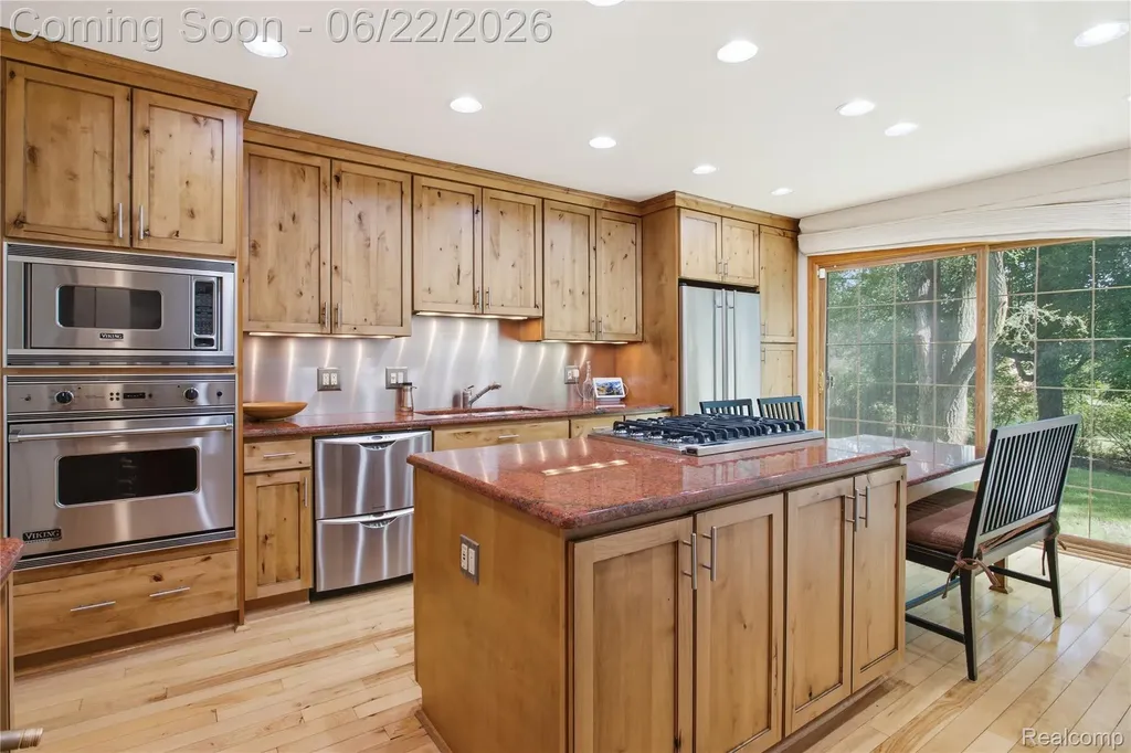28143 W 12 Mile Road Farmington Hills City MI 48334