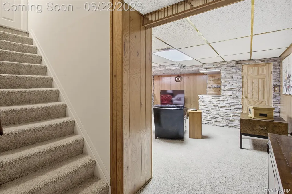 28143 W 12 Mile Road Farmington Hills City MI 48334