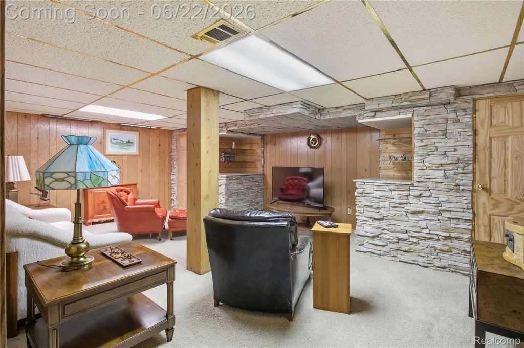 28143 W 12 Mile Road Farmington Hills City MI 48334