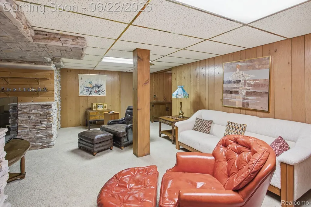 28143 W 12 Mile Road Farmington Hills City MI 48334