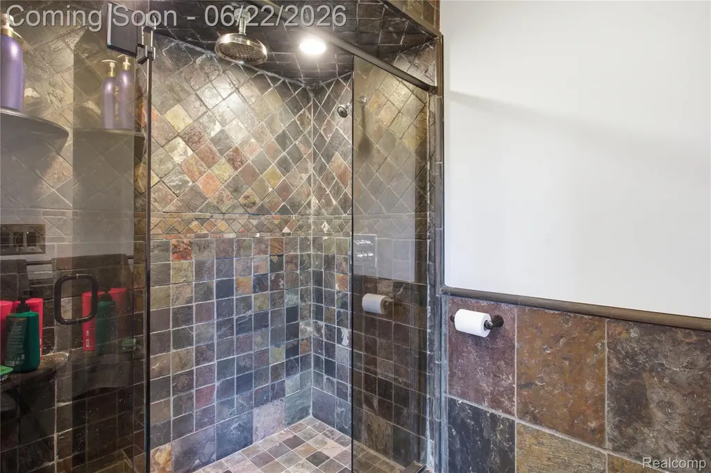 28143 W 12 Mile Road Farmington Hills City MI 48334