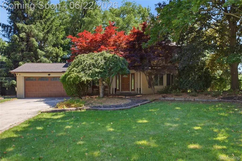 28143 W 12 Mile Road Farmington Hills City MI 48334