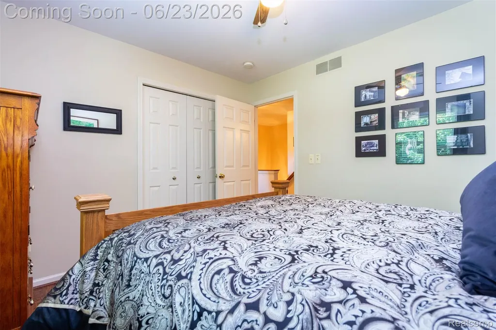 27533 Winchester Terrace Brownstown Charter Township MI 48183