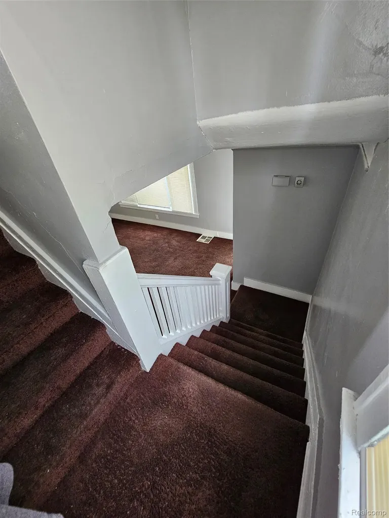 10029 Violetlawn Street Detroit City MI 48204