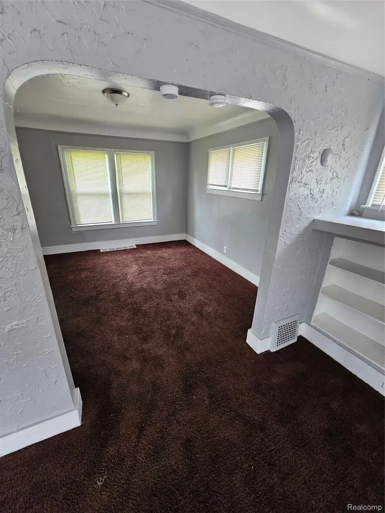 10029 Violetlawn Street Detroit City MI 48204