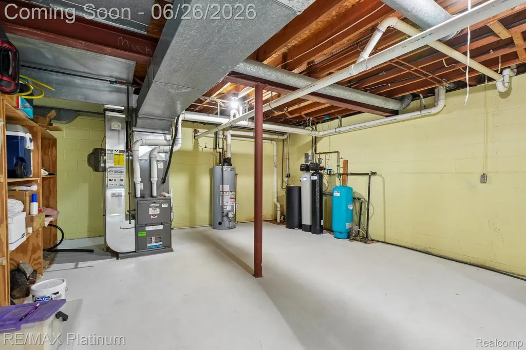 6100 Oak Valley Drive Hamburg Township MI 48189