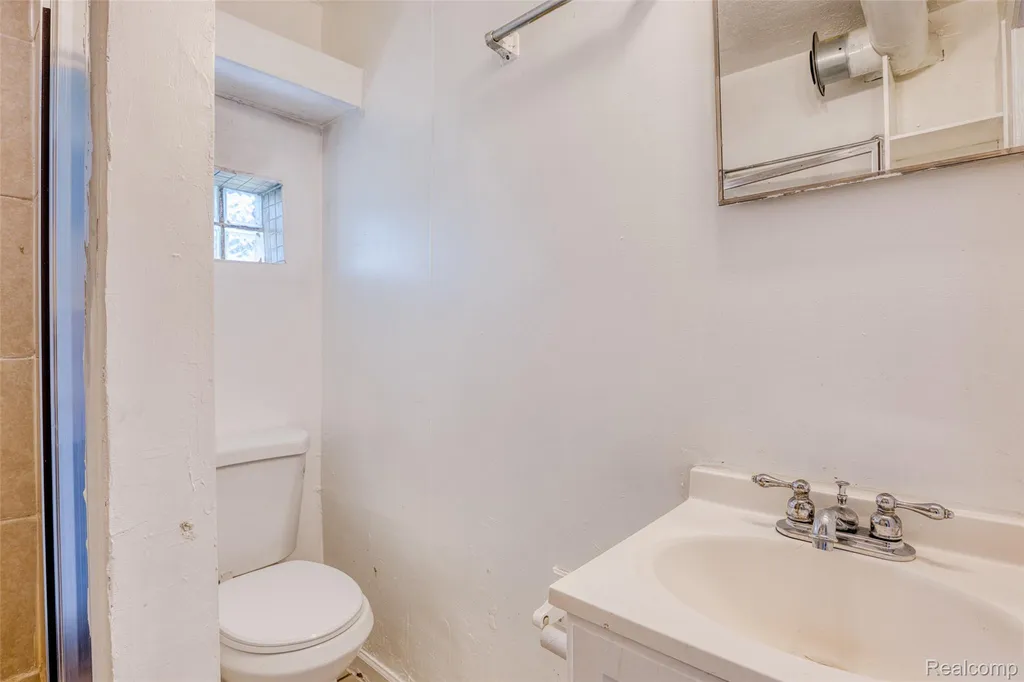 95 N Hulbert Street White Lake Charter Township MI 48386