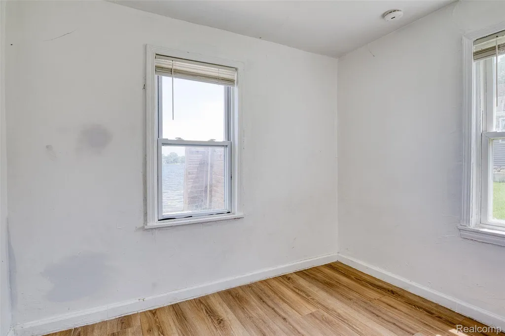 95 N Hulbert Street White Lake Charter Township MI 48386