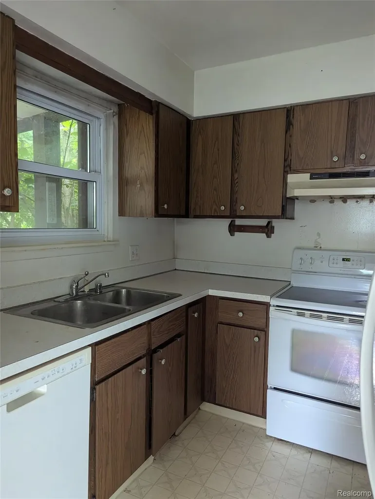5438 Grayfield Circle Ypsilanti Charter Township MI 48197