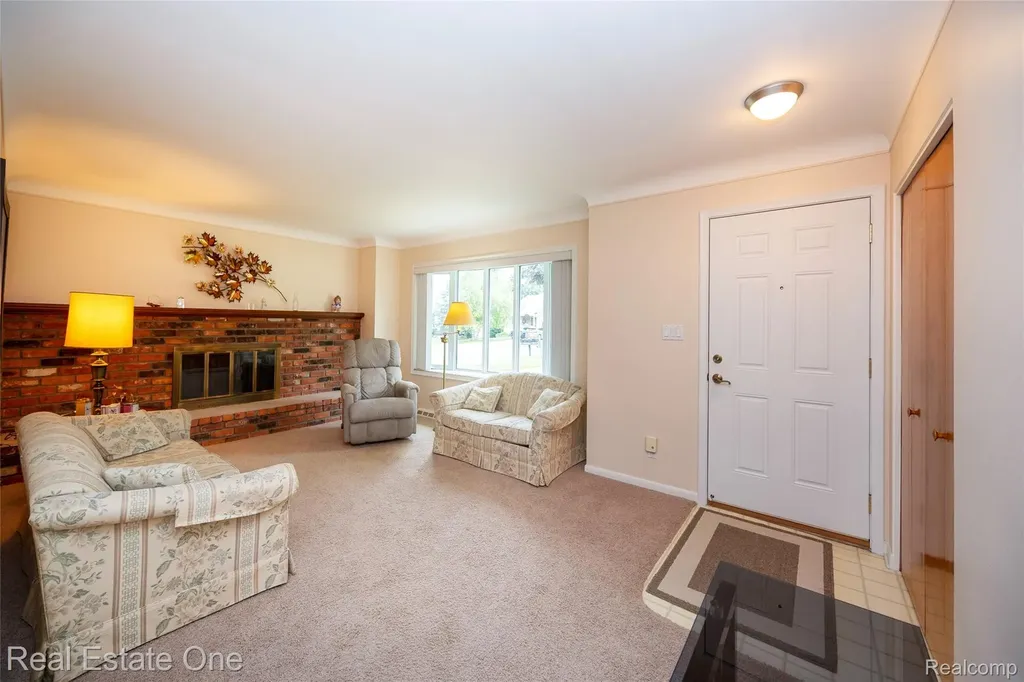 1156 Bielby Street Waterford Charter Township MI 48328