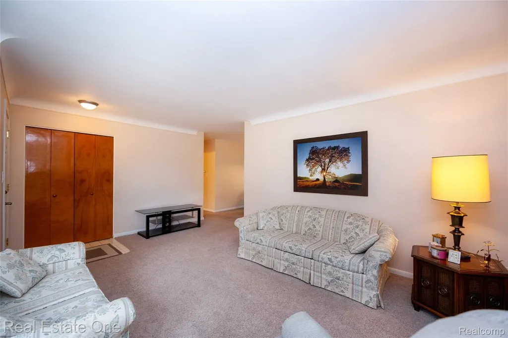1156 Bielby Street Waterford Charter Township MI 48328