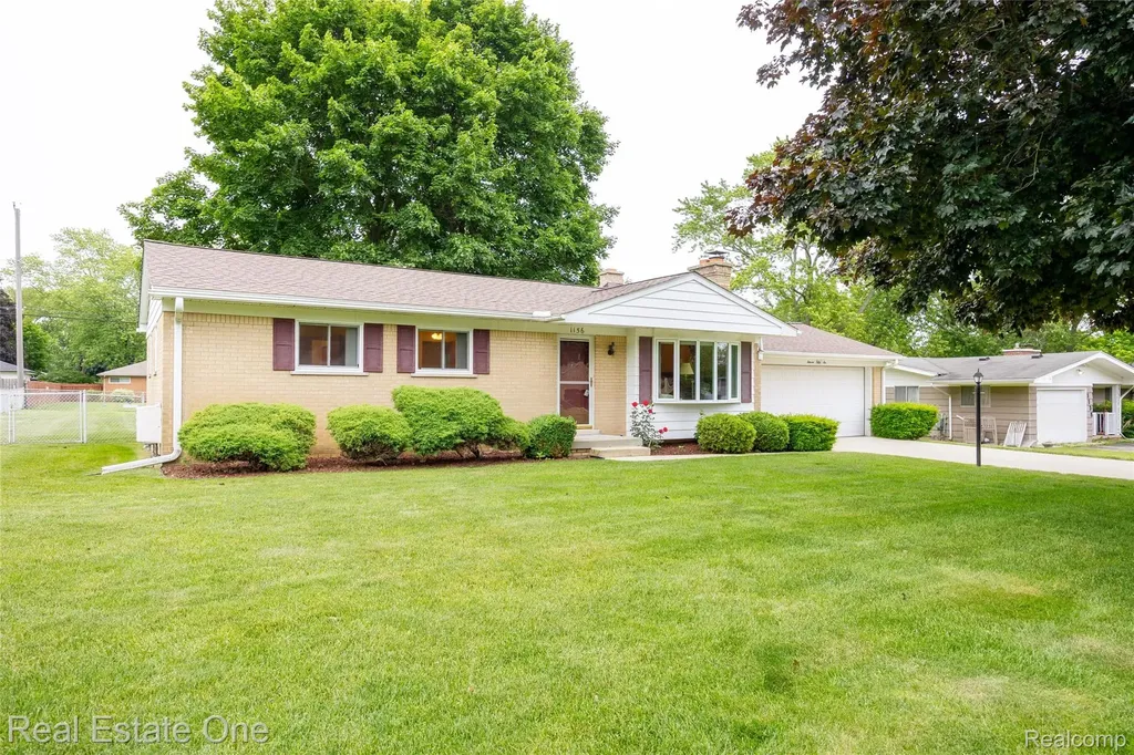 1156 Bielby Street Waterford Charter Township MI 48328