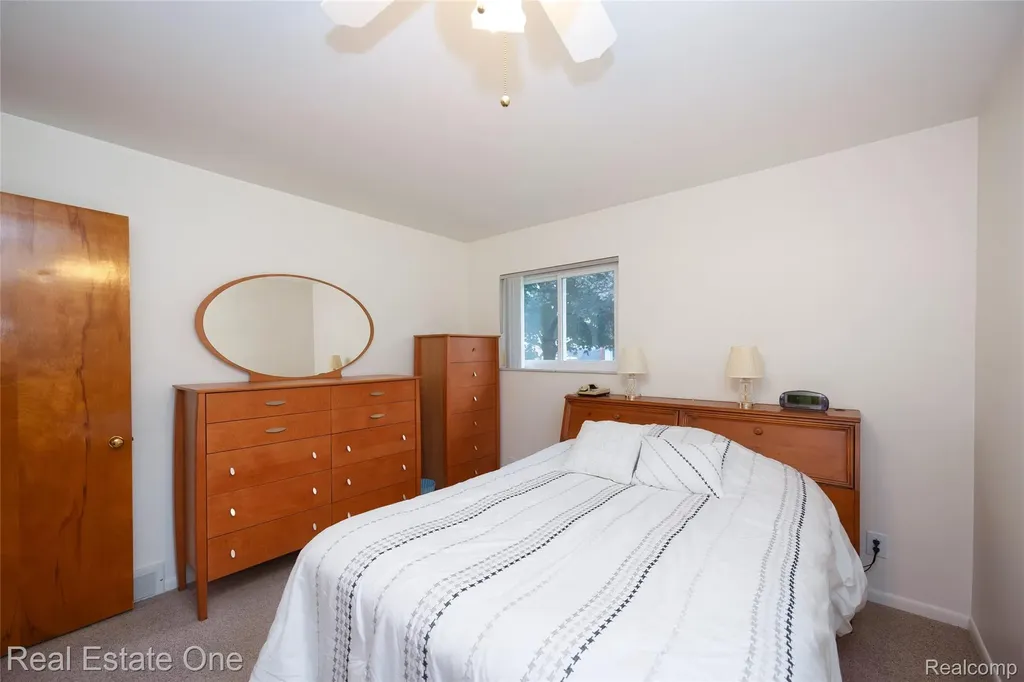 1156 Bielby Street Waterford Charter Township MI 48328