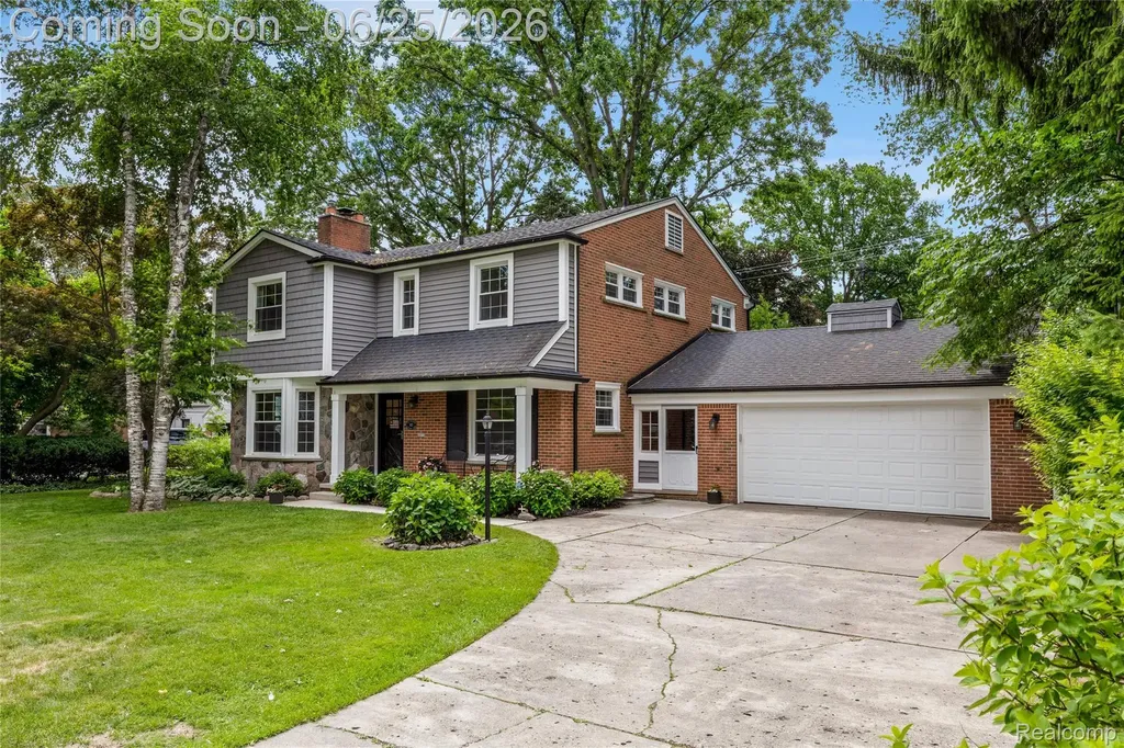1615 Earlmont Road Berkley City MI 48072