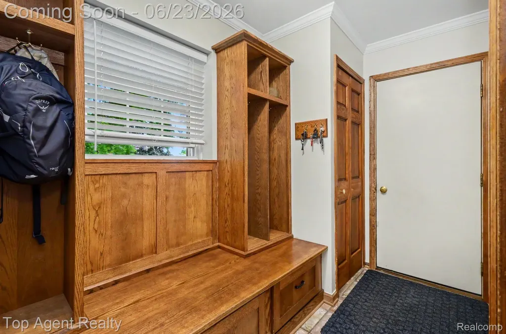 3759 Donley Avenue Rochester Hills City MI 48309