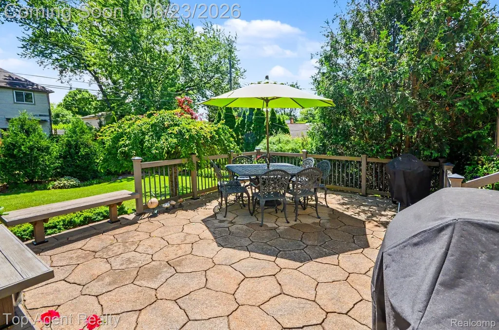 3759 Donley Avenue Rochester Hills City MI 48309