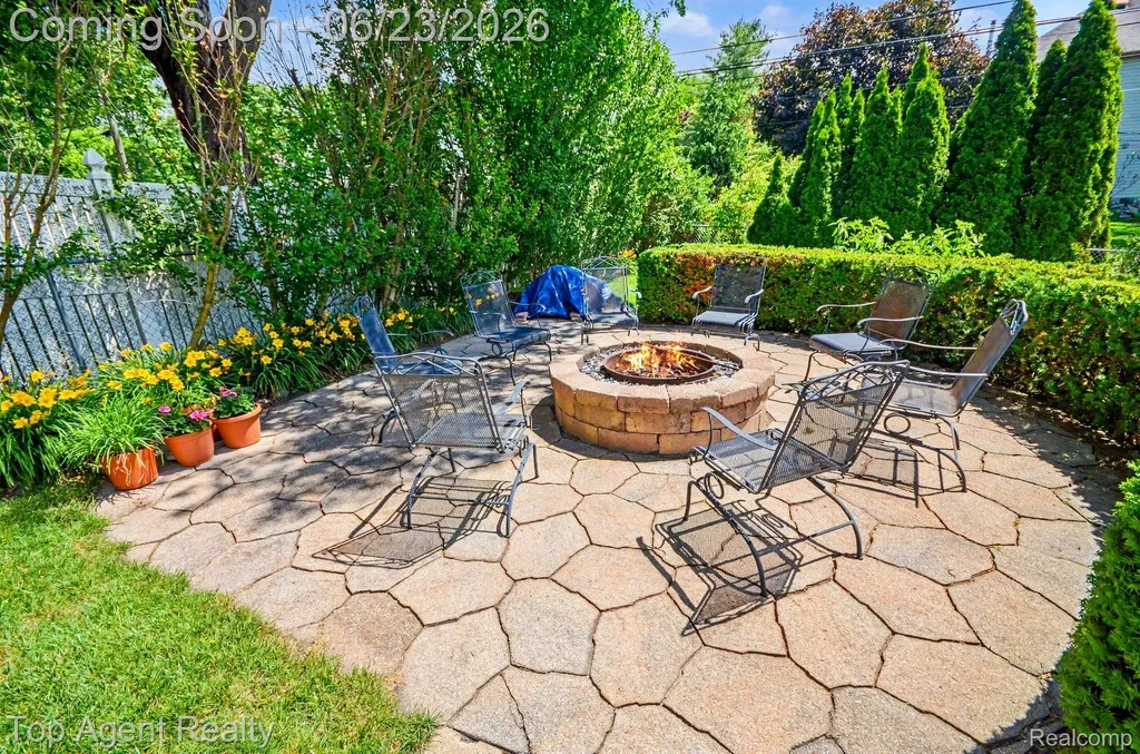 3759 Donley Avenue Rochester Hills City MI 48309