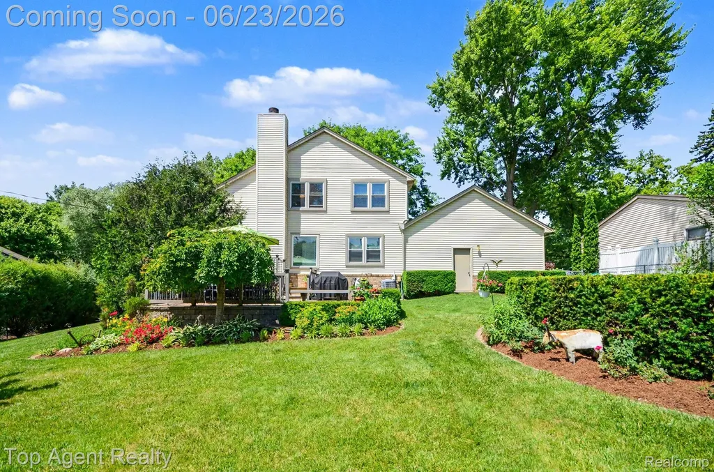 3759 Donley Avenue Rochester Hills City MI 48309