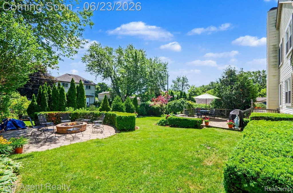 3759 Donley Avenue Rochester Hills City MI 48309