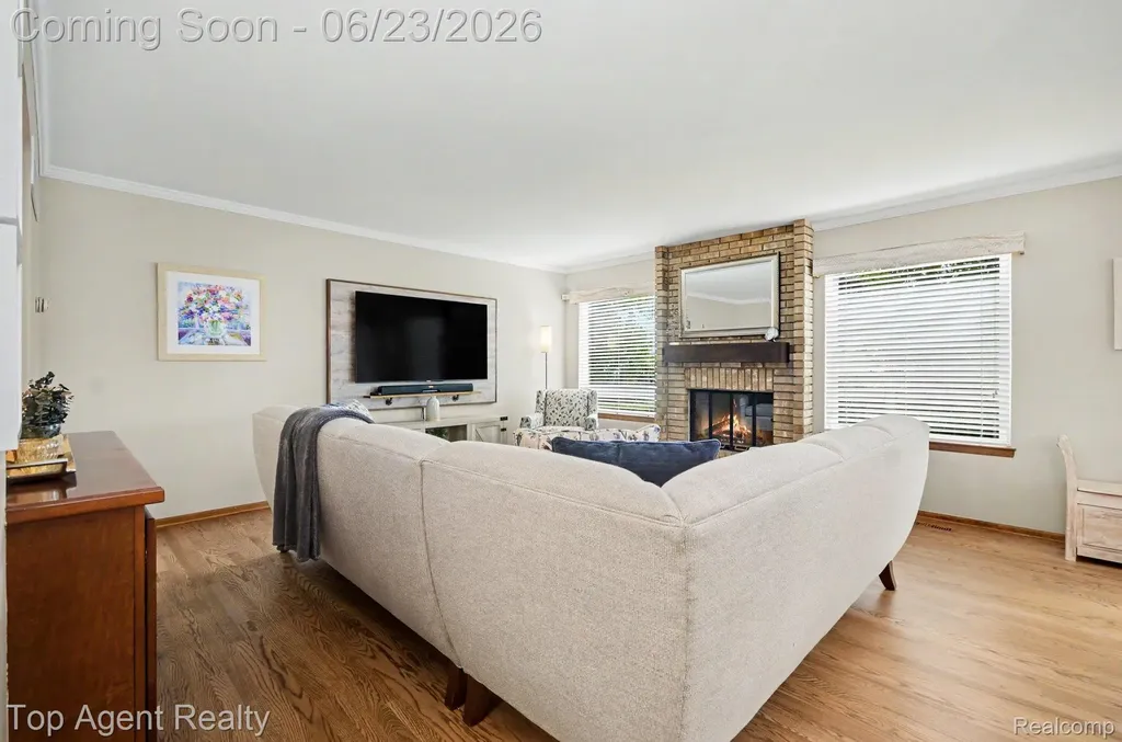 3759 Donley Avenue Rochester Hills City MI 48309