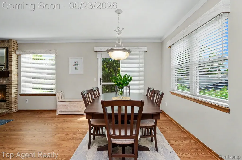 3759 Donley Avenue Rochester Hills City MI 48309