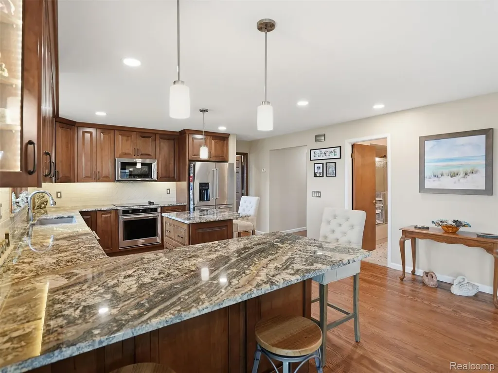 32160 S River Road Harrison Charter Township MI 48045