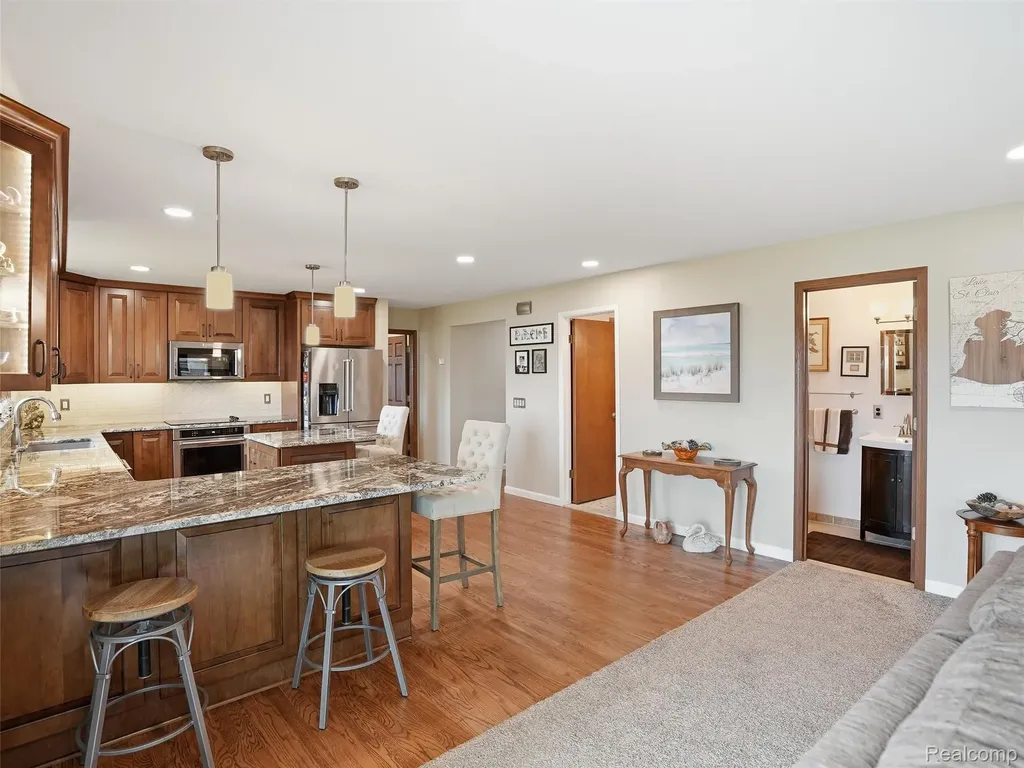 32160 S River Road Harrison Charter Township MI 48045
