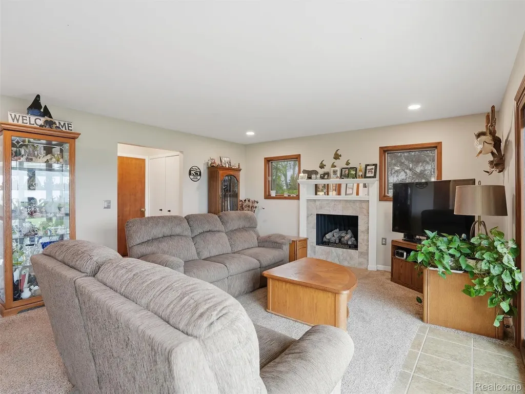 32160 S River Road Harrison Charter Township MI 48045