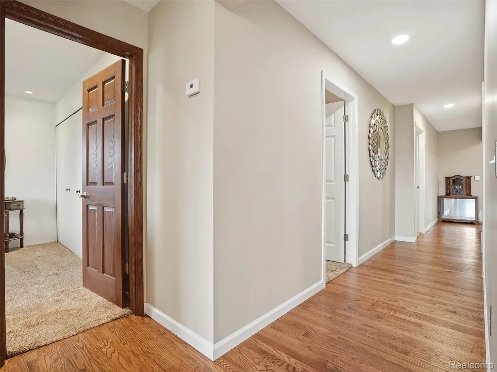 32160 S River Road Harrison Charter Township MI 48045