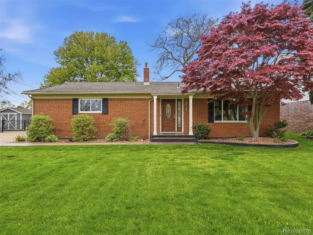 32160 S River Road Harrison Charter Township MI 48045