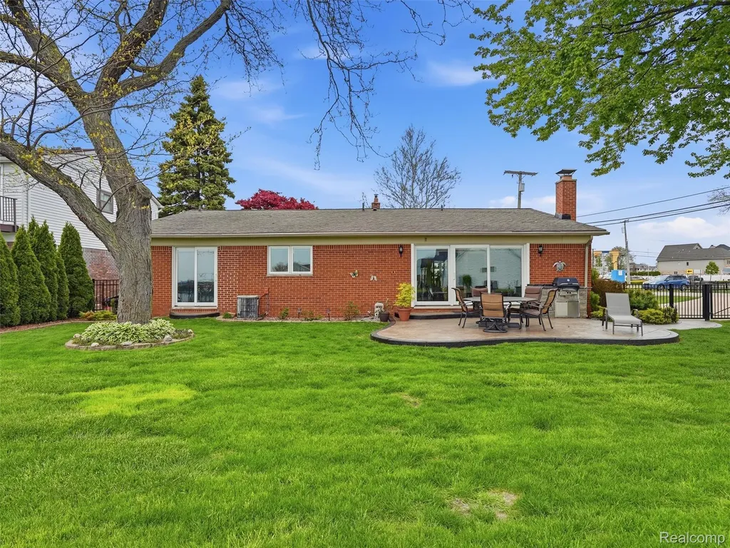 32160 S River Road Harrison Charter Township MI 48045