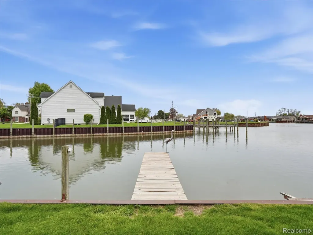 32160 S River Road Harrison Charter Township MI 48045