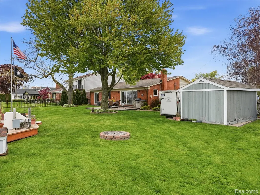 32160 S River Road Harrison Charter Township MI 48045