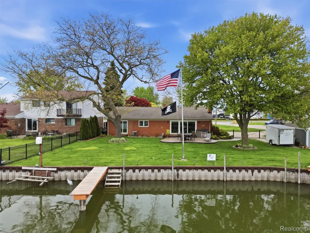 32160 S River Road Harrison Charter Township MI 48045