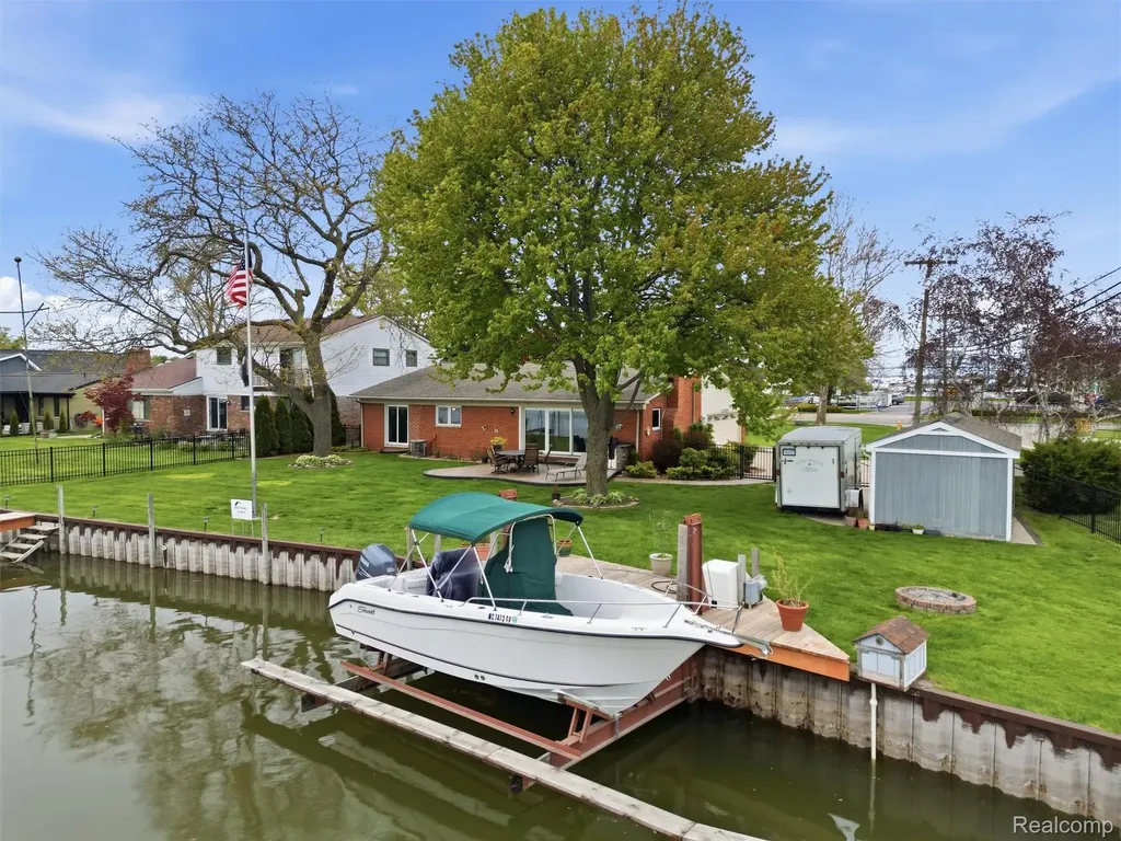 32160 S River Road Harrison Charter Township MI 48045