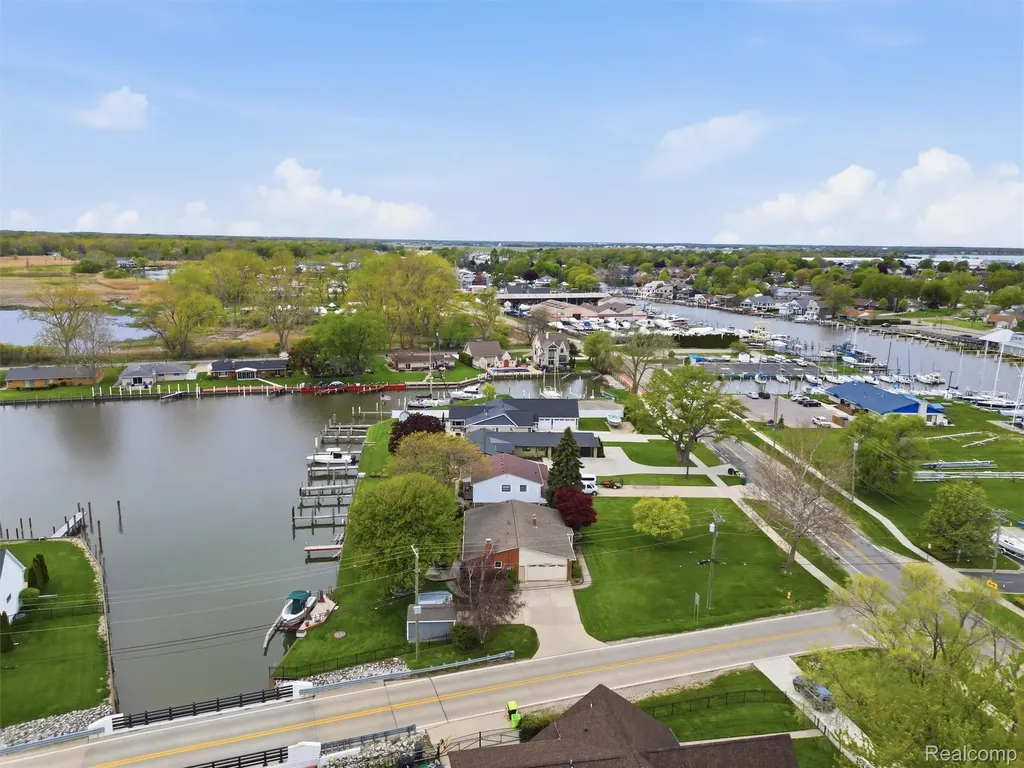 32160 S River Road Harrison Charter Township MI 48045