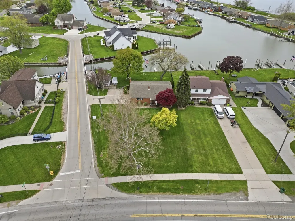 32160 S River Road Harrison Charter Township MI 48045