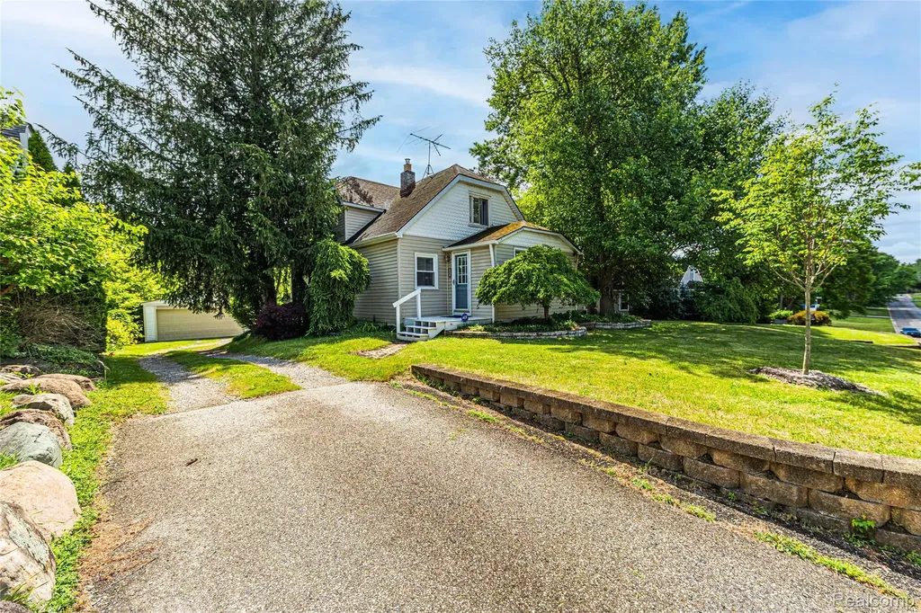 3139 Willet Avenue Rochester Hills City MI 48309