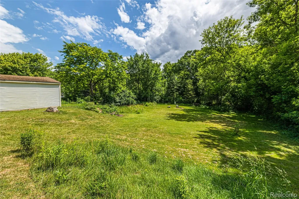 3139 Willet Avenue Rochester Hills City MI 48309