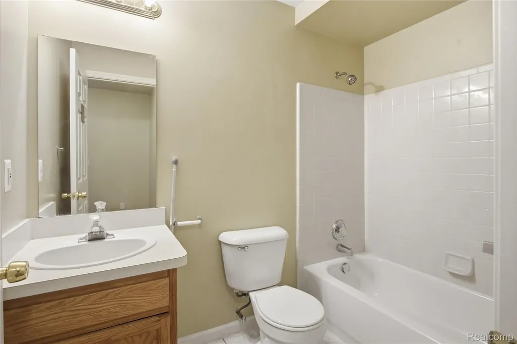 4118 Devon Road Royal Oak City MI 48073