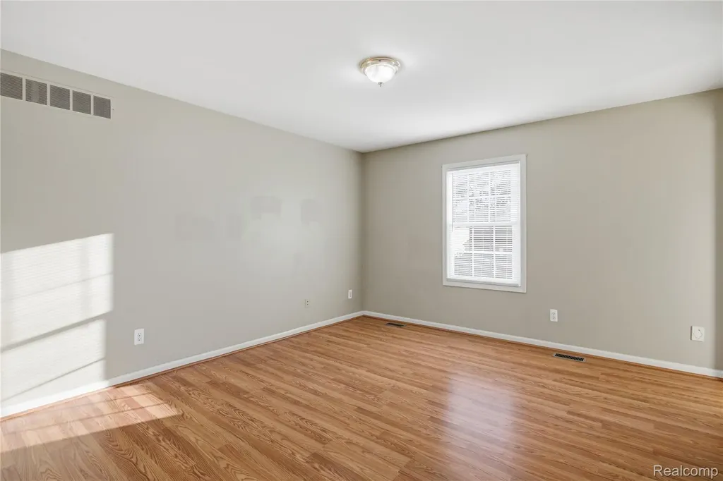 4118 Devon Road Royal Oak City MI 48073