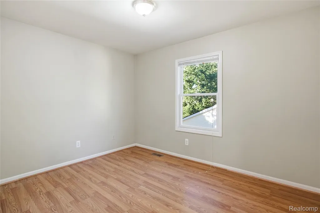 4118 Devon Road Royal Oak City MI 48073