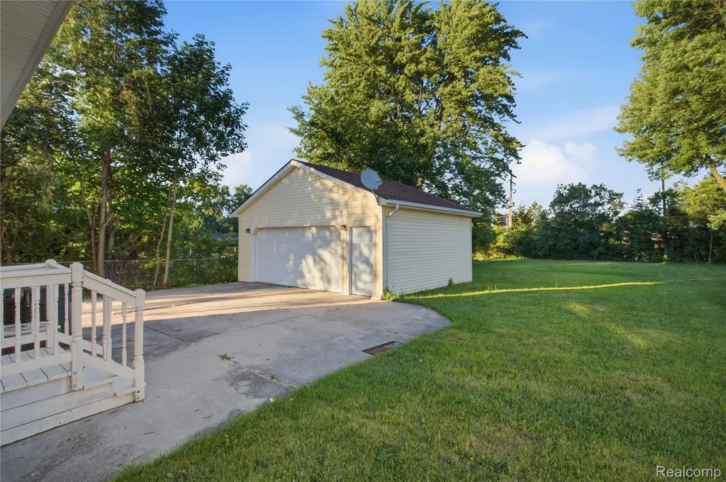 4118 Devon Road Royal Oak City MI 48073